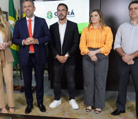 Piso dos professores: reajuste de 14,95% será a partir de junho, anuncia Elmano