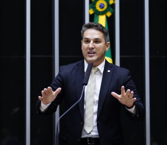 Deputado Federal denuncia que parlamentares ensaiam boicote à CPMI do 8 de Janeiro nas vésperas de sessão no Congresso