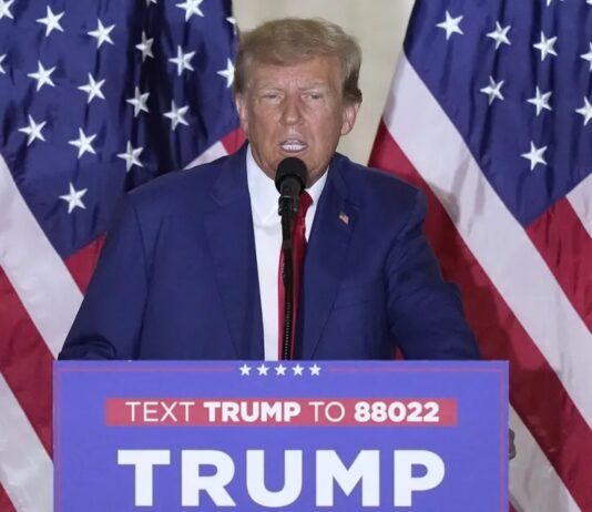 Após ser indiciado, Trump faz discurso e diz que processo na Justiça é interferência eleitoral