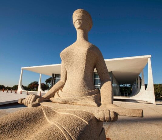 CNJ autoriza pagamento de “extra” para juízes federais que vai custar até R$ 1 bilhão aos cofres públicos.