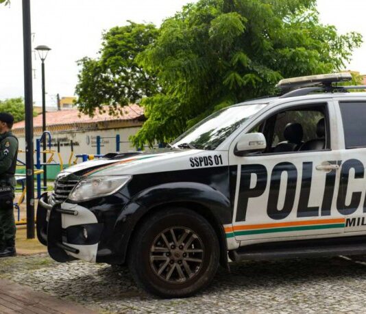 Operação contra ameaças a escolas é realizada no Ceará, e seis pessoas são conduzidas à delegacia
