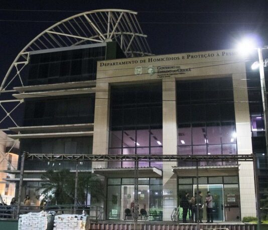 Violência em Fortaleza: Casal e bebê são baleados na Praia do Futuro