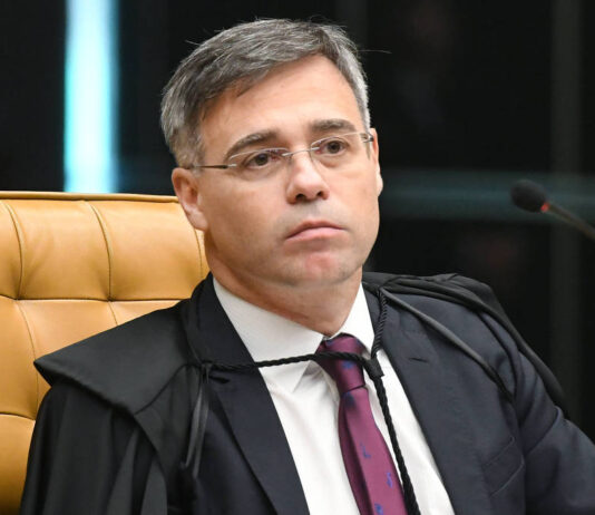 Senadores pedem segurança reforçada a André Mendonça
