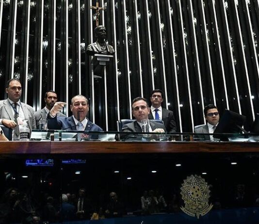 Senado aprova texto-base piorado do arcabouço fiscal por 57 votos a 17