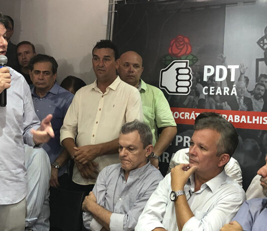 Briga do PDT-CE: Cid Gomes realiza reunião para tentar tirar André Figueiredo da Presidência do Partido