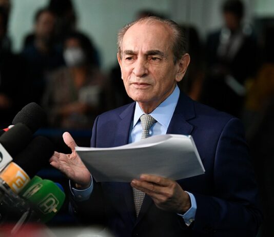 Relator do Orçamento destina R$ 12 milhões para obra feita por empresa do irmão