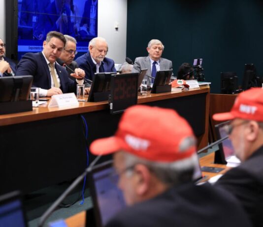 Entidades ligadas ao MST receberam cerca de R$ 2 bilhões de reais do poder público diz Salles