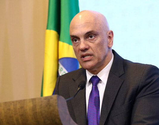 Alexandre de Moraes terá linha direta com Anatel para bloquear sites em tempo real durante a eleição