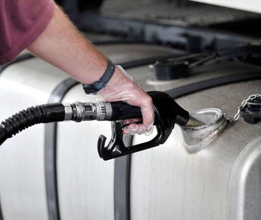 Aumento de impostos: Preço do diesel sobe 11% no Brasil em Setembro