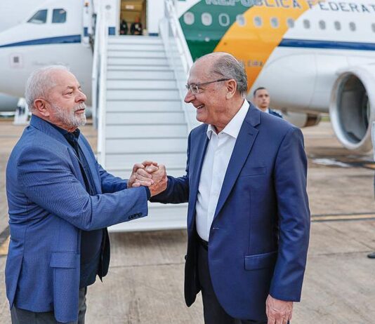 Jornal revela que Lula quer avião com cama de casal que pode custar mais de R$ 400 milhões