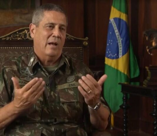 Braga Netto diz que compra de coletes balísticos, alvo da PF, não foi efetuada