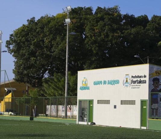 Tentativa de Chacina? Garoto de 14 anos assassinado e 3 baleados em areninha de Fortaleza