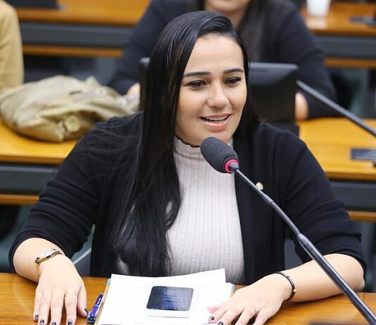 Para aumentar o número de doadores de medula, dep. Dayany Bittencourt propõe isenção de taxas de concursos para cadastrados no sistema