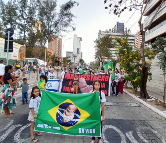 Milhares de Cearenses vão a rua pela vida e contra o aborto