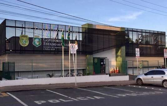 Jornal denúncia que delegacias no Ceará estão sem água para consumo