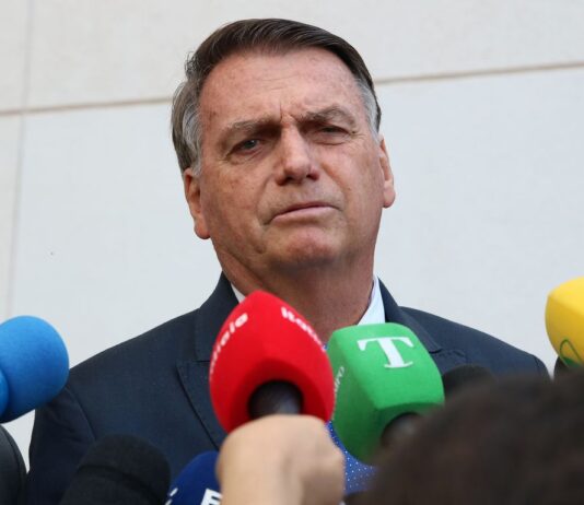 PGR diz que PF deve investigar quem doou Pix a Bolsonaro