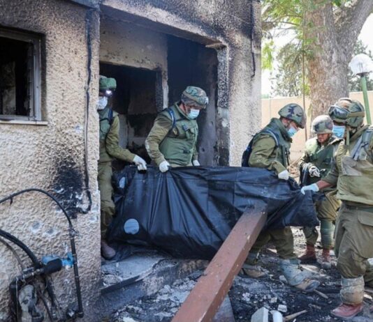 Voluntário israelense afirma que Hamas assou bebê até a morte