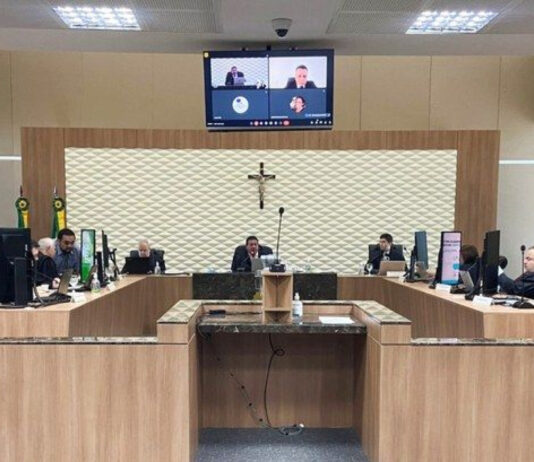 TRE-CE conclui julgamento e mantém cassação de deputados do PL tirando a validade do voto de quase 500 mil Cearenses