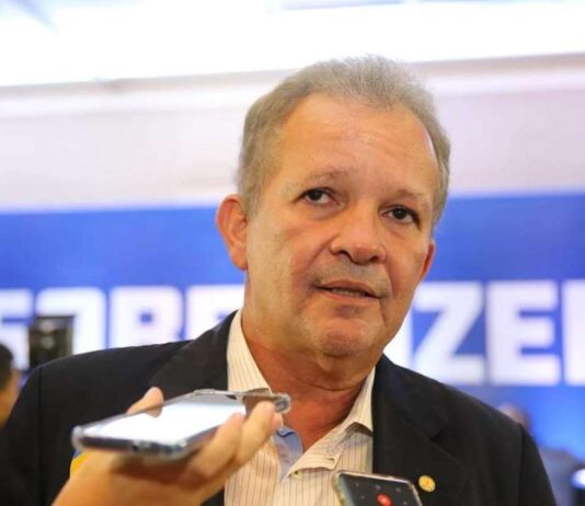 Crise no PDT: André Figueiredo diz que o partido vai anular as cartas de anuência a deputados