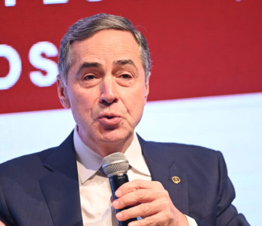 Barroso diz que criminalizar aborto é uma “má” política pública