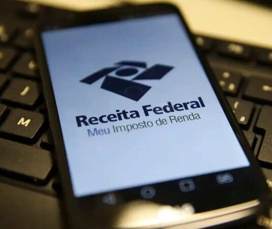 Aumento de taxas: Brasileiro com renda de dois salários mínimos voltará a pagar imposto de renda