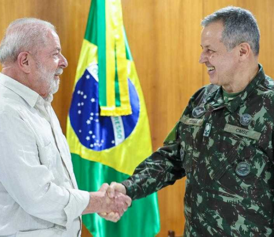 Comandantes da Forças Armadas devem participar em ato de Lula e Moraes sobre o 8 de janeiro