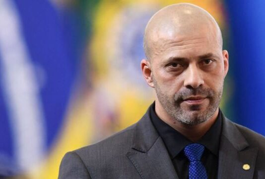 PGR se manifesta contra semiaberto para Daniel Silveira e defesa reage