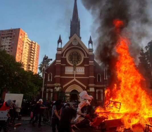 Relatório da ONG Portas abertas mostra que pelo menos 365 milhões de cristãos são perseguidos no mundo