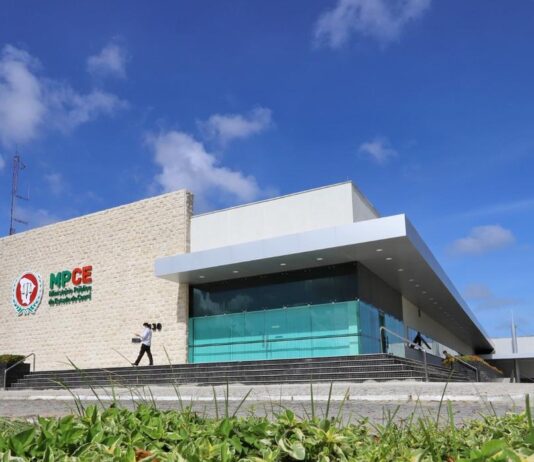 Presente de Natal? Ministério Público do Ceará paga R$ 16,4 milhões em gratificação a promotores e procuradores