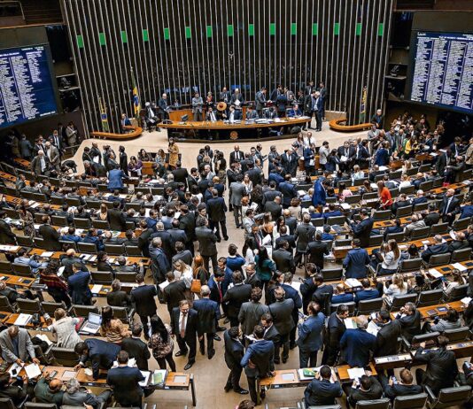 Repasses de emendas pix crescem 530% durante o governo Lula e podem interferir em eleições municipais