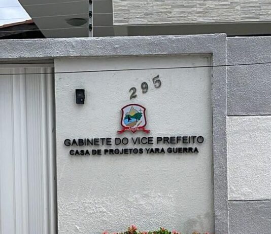 Vice-prefeito de Caucaia é despejado do seu próprio gabinete