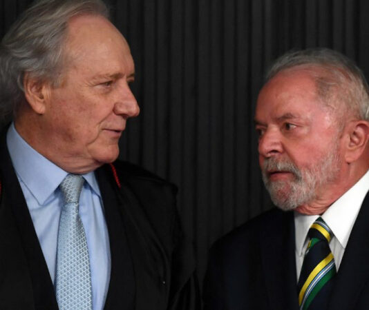 Governo Lula quer limitar uso de armas por policiais e vincular verbas federais a novas normas