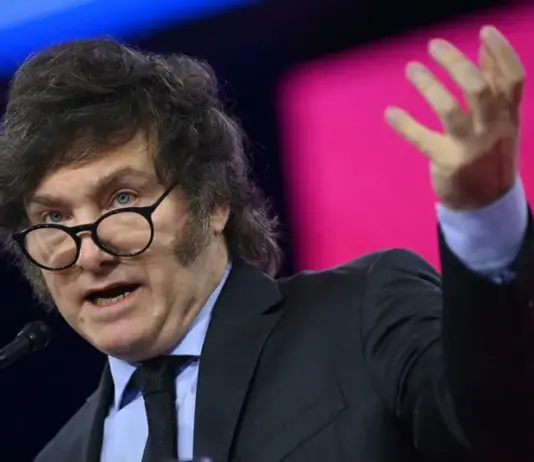 Governo Milei proibirá linguagem neutra na administração pública