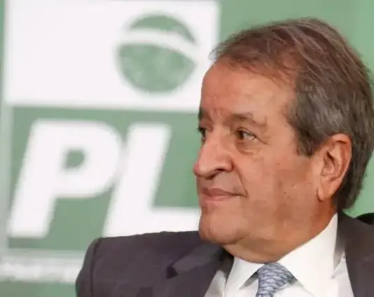 Moraes concede liberdade provisória a Valdemar da Costa Neto