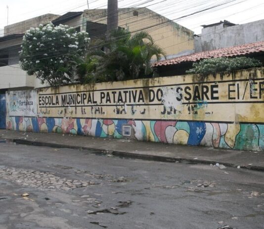 Com risco estrutural, escola pública de Fortaleza é interditada e crianças ficam sem aula presencial