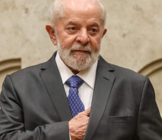 68 deputados denunciam Lula no tribunal de Haia por antissemitismo