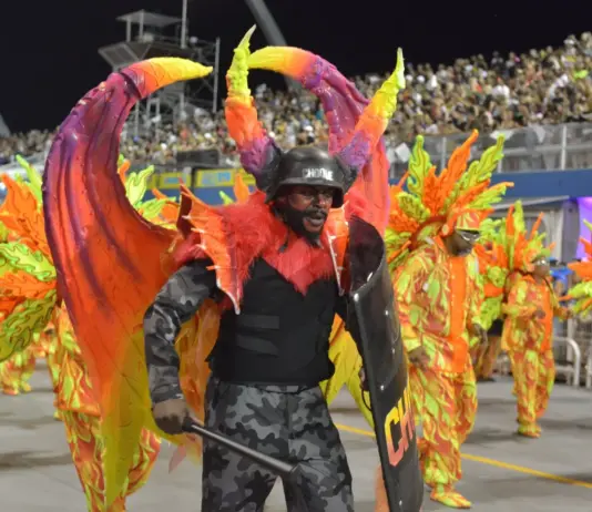 Escola de samba Vai-Vai que retratou PMs como diabos recebeu 2,1 milhões de reais da Lei Rouanet