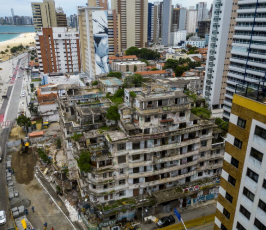 Procuradoria Geral de Justiça pede suspensão da demolição do Edifício São Pedro