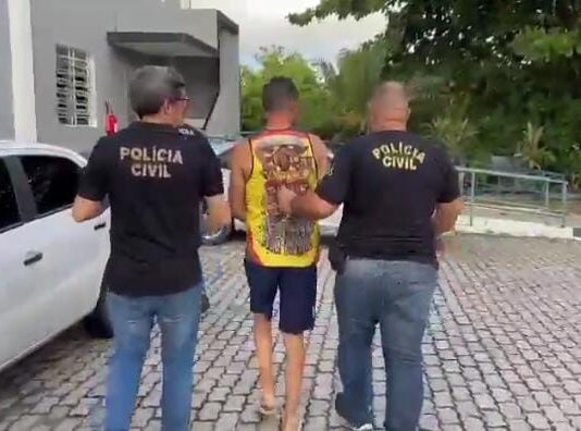 Polícia cumpre mandados e efetua prisões de suspeitos de ataque ao ônibus do Fortaleza no Recife