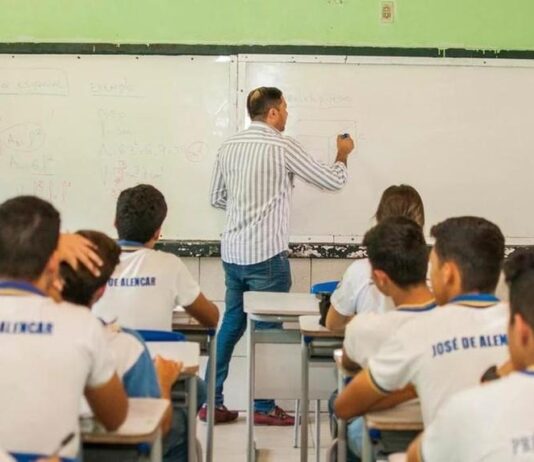 Governo do Ceará anuncia que não pagará terceira parcela dos precatórios dos professores no dia 1° de Abril