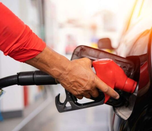 Cearenses estão entre os 4 do Brasil que mais gastam com gasolina