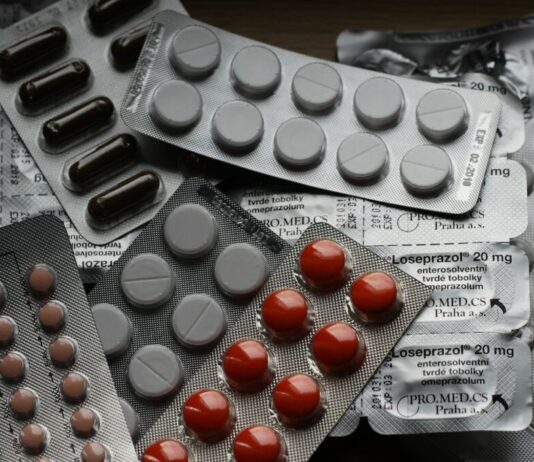 Aumento de impostos: Governo lula dá aval para preço dos medicamentos subir até 4,5%