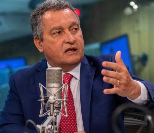 Rui Costa é citado em delação sobre fraude na compra de respiradores na Bahia