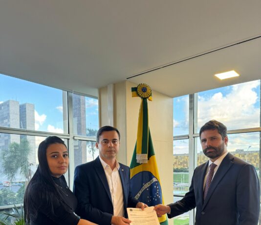 Capitão Wagner e Dayany se reúnem com Ministro da Justiça e Segurança Pública Interino, em busca de auxílio na investigação