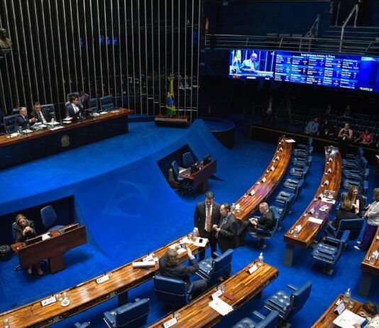 Senado rejeita, por 33 votos a 30, destaque que pretendia anistiar dívida do RS por 36 meses