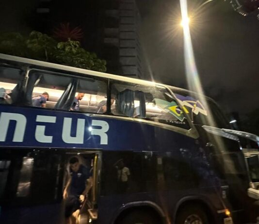 Impunidade: Presos por atentado ao ônibus do Fortaleza são soltos na semana em que time volta a encarar o Sport