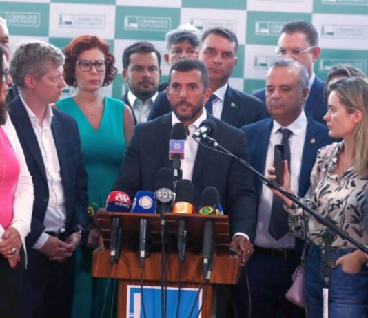 Oposição articula coalizão para manter veto à criminalização de fake news eleitoral