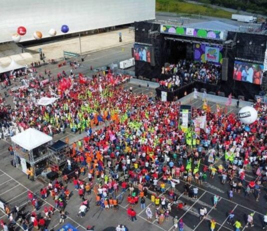 Lula admite fracasso em ato no 1º de Maio: ‘Mal convocado’