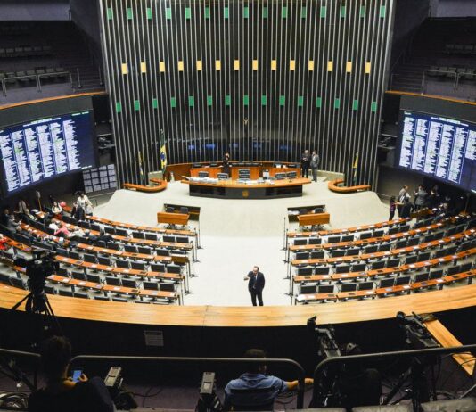 Câmara pode analisar PL que equipara aborto a homicídio