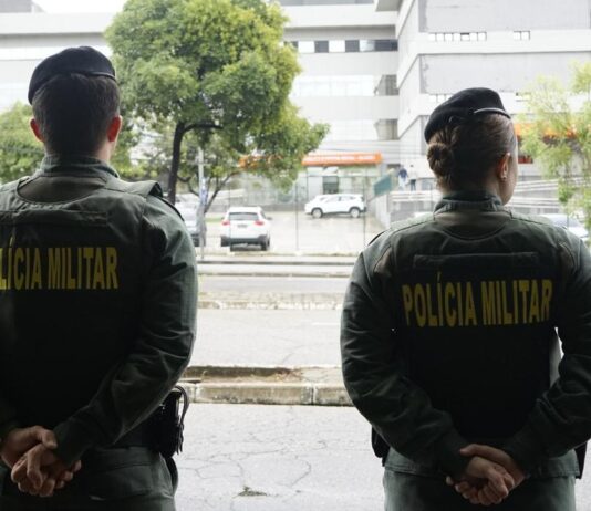 Após série de ataques, governo aprova pacotes de medidas para agentes de segurança no Ceará